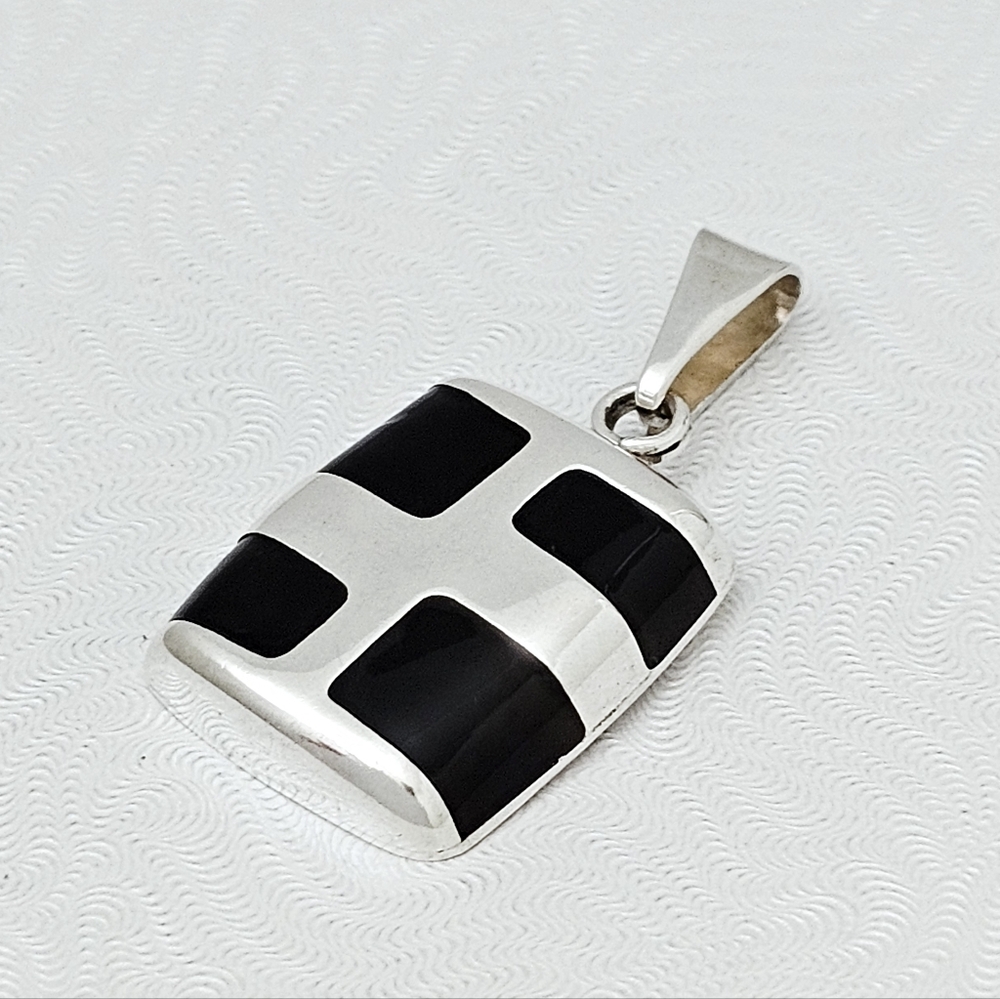 Silpada Very Rare Sterling Silver Square Black Onyx Stone Inlays Pendant HS028 - Picture 5 of 15